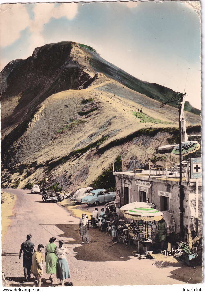 Le Puy Mary: SIMCA 9 ARONDE, RENAULT 4CV, PEUGEOT 203 & 203 BREAK - Buvette-Refuge-Auberge 'Chez Camille' - 1959 - Toerisme