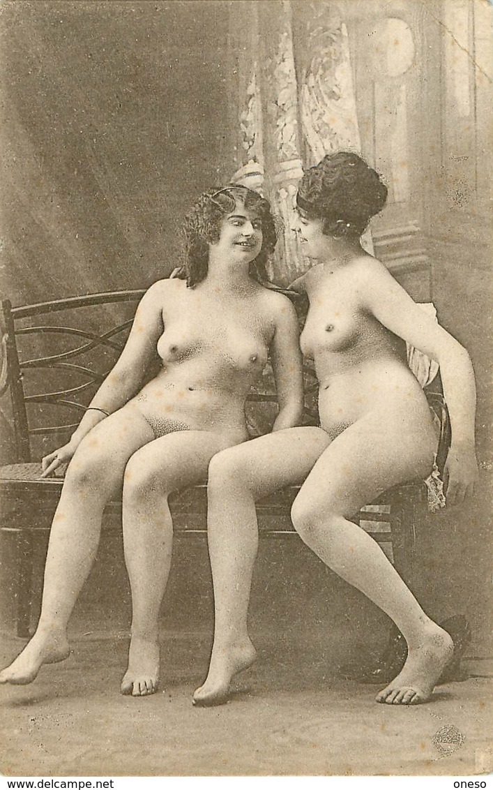Thèmes - Lot N°392 - Nude - Cartes sur le thème de femmes seins nus - Tableaux + divers - Lots en vrac -Lot de 43 cartes