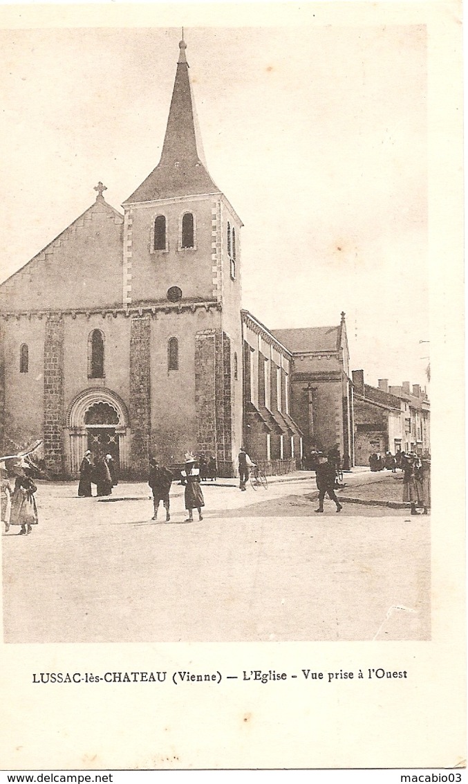 86 Vienne :  Lussac Les Chateaux  L'église  Réf 5513 - Lussac Les Chateaux