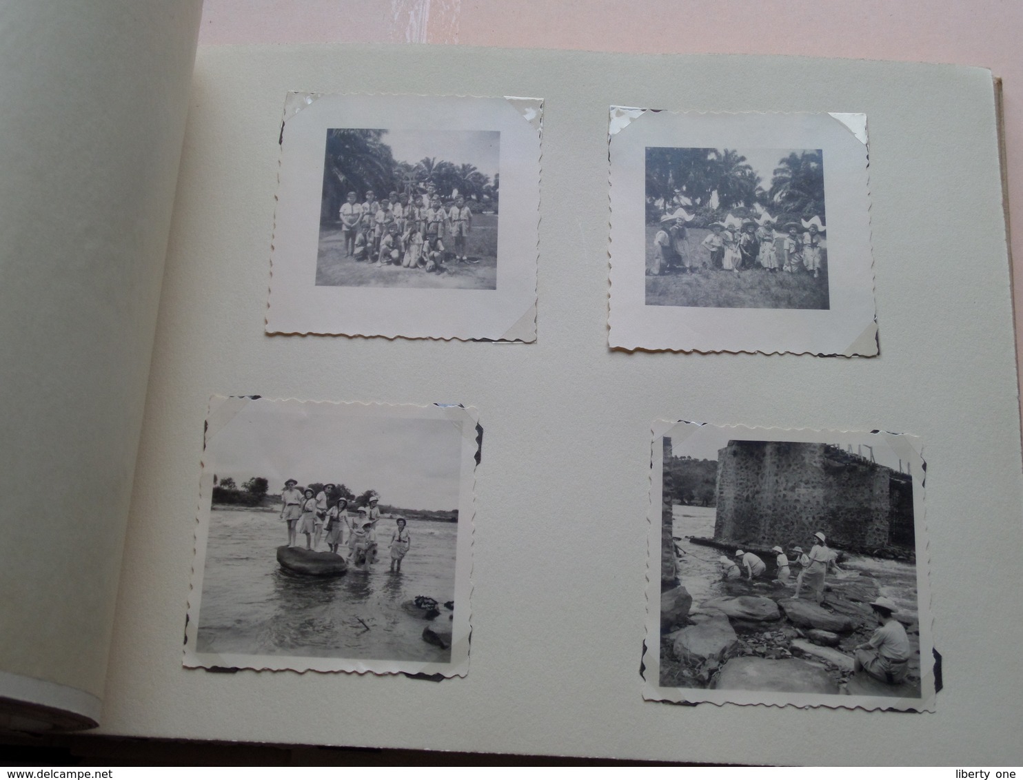 Album Met Foto's Van CONGO : Nos Souvenir Du Congo ANNO +/- 1947 ( Zie Foto's Voor Detail ) ! - Lieux