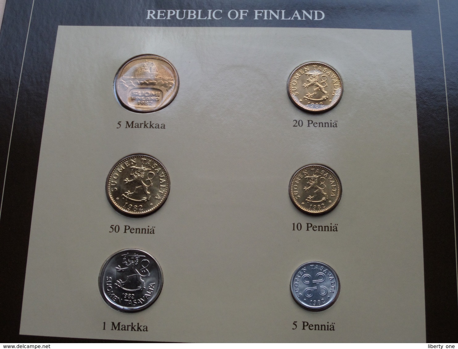 REPUBLIC OF FINLAND ( From The Serie Coin Sets Of All Nations ) Form. 20,5 X 29,5 Cm. ) Card + Stamp '82 ! - Finlande