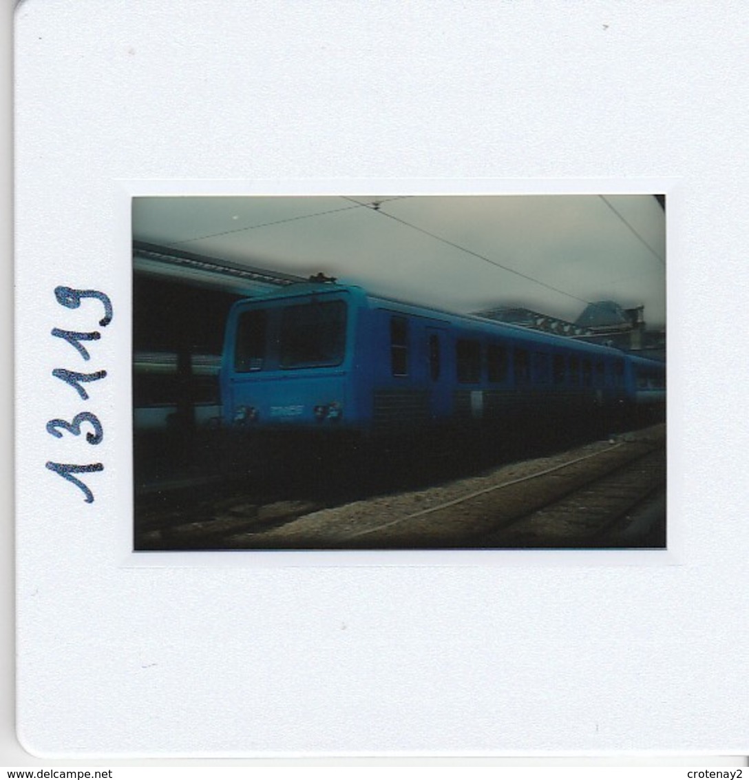 Photo Diapo Diapositive Slide Train Wagon TER SNCF X 2250 Paris Austerlitz Le 21/06/1996 VOIR ZOOM - Diapositives