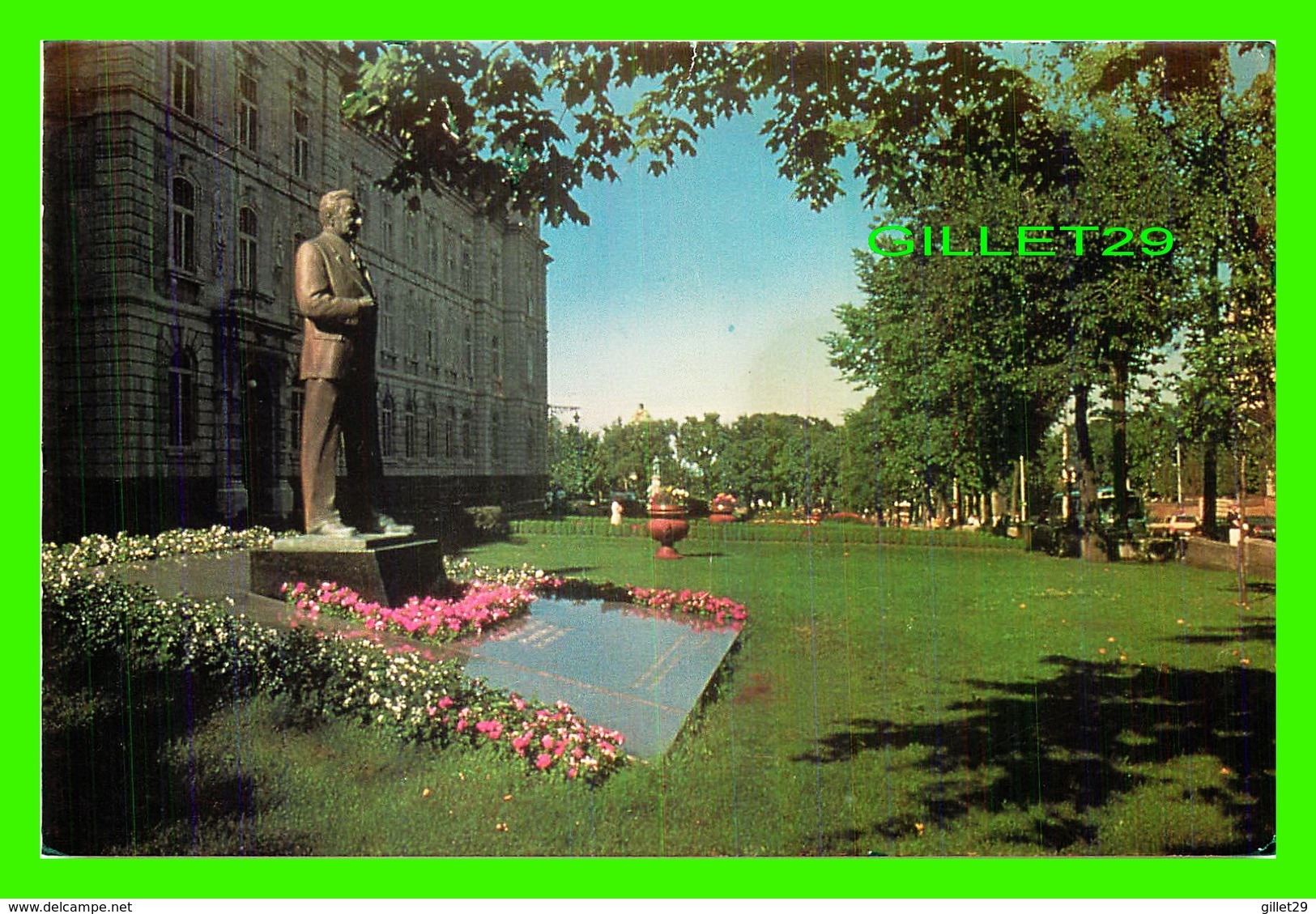 QUÉBEC - LE MONUMENT DUPLESSIS INSTALLÉ EN 1977 DANS LES JARDINS DU PARLEMENT - PHOTO, DENYS HOUDE - - Québec - La Cité