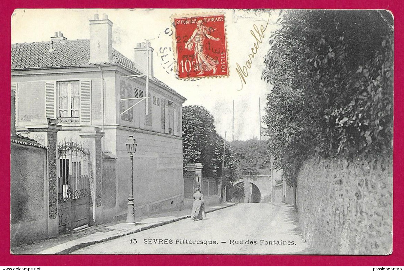 CPA Sèvres - Rue Des Fontaines - Sevres