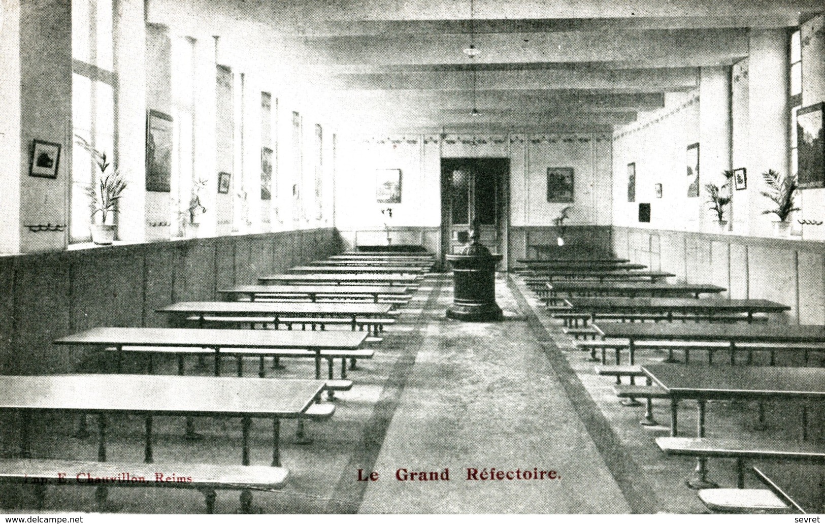 REIMS -LE  LYCEE - Grand Réfectoire .  Rare - Reims