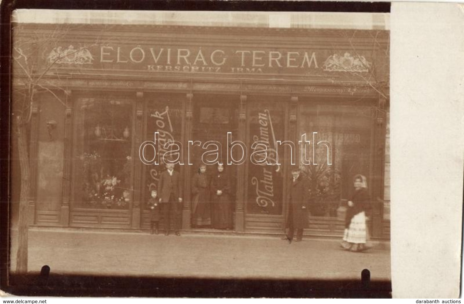 * T2/T3 1905 Budapest VIII. Rákóczi út 19. Kerschitz Irma élővirág Terme és üzlete, Kirakat A Tulajdonosokkal. Photo - Ohne Zuordnung