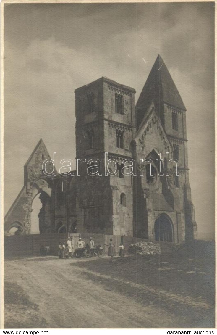 ** T2/T3 Zsámbék, Prépostsági Templom Romjai, Motorkerékpár. Photo - Ohne Zuordnung