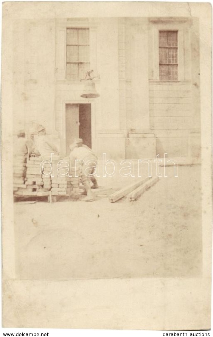T3 1916 Torontálalmás, Apfeldorf, Jabuka; A Nagy Harang Levétele / Removing The Big Church Bell. Photo (kis Szakadás / S - Unclassified