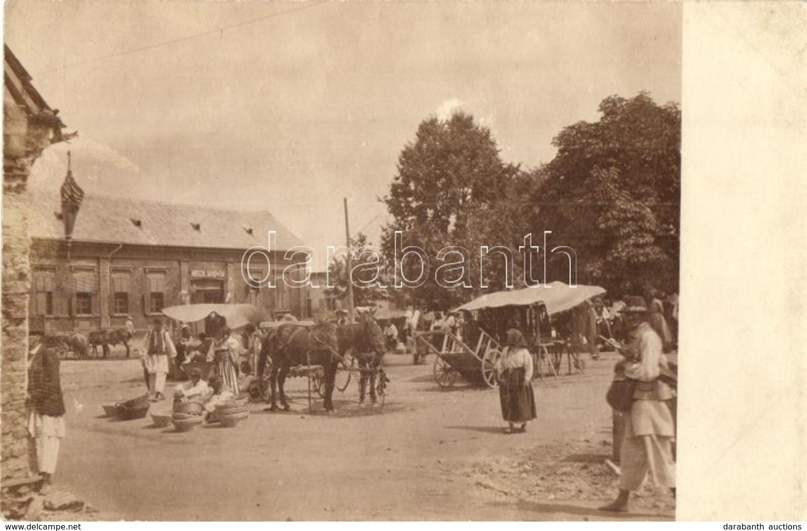 ** T2 Újvidék, Novi Sad; Piaci árusok, Vásár, Hirschl Dávid és Fiai üzlete / Market Vendors, Shop. Photo - Ohne Zuordnung