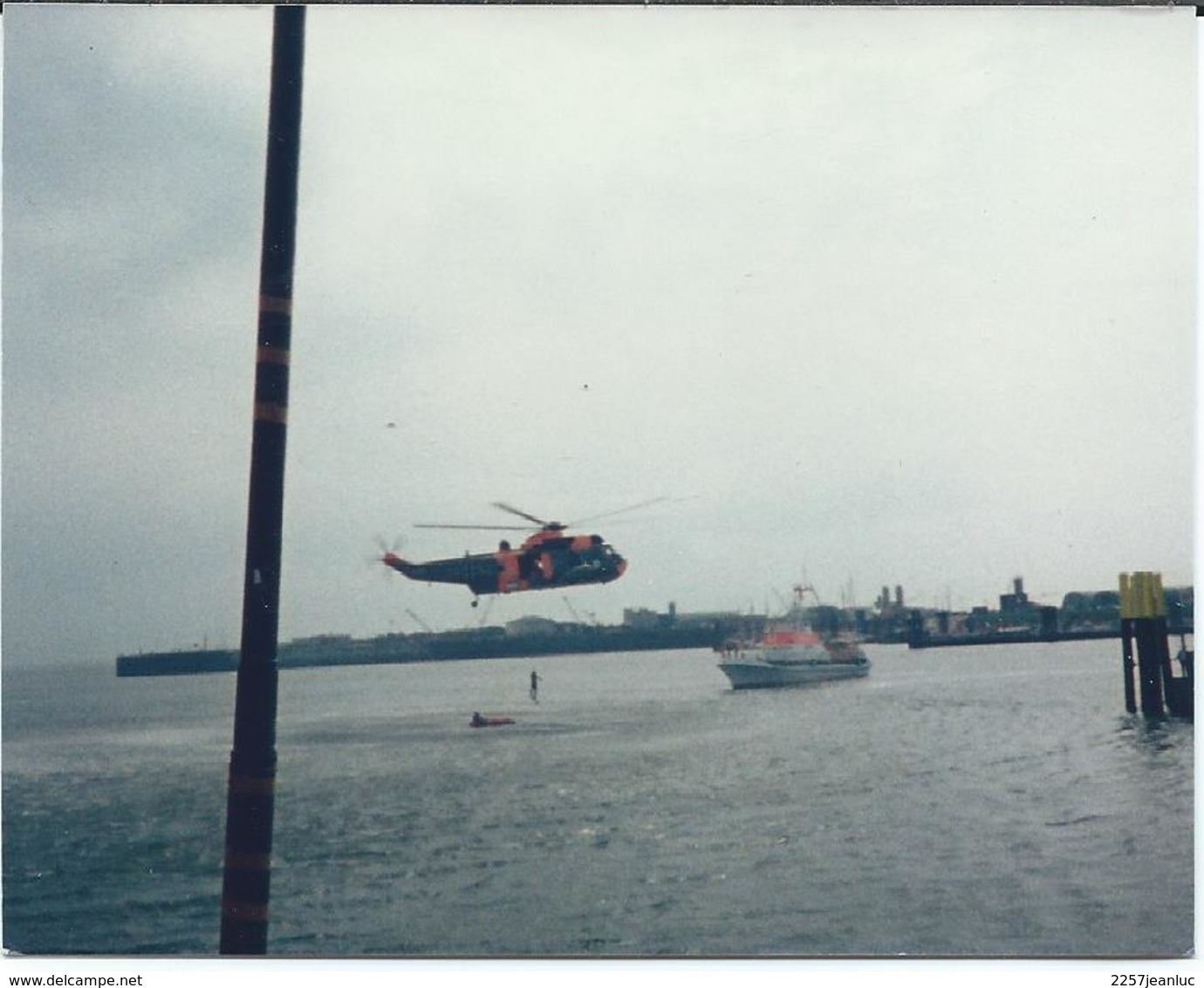 Photo Originale  Transport Hélicopttère Sauvetage ?1985 Au Dos - Hubschrauber