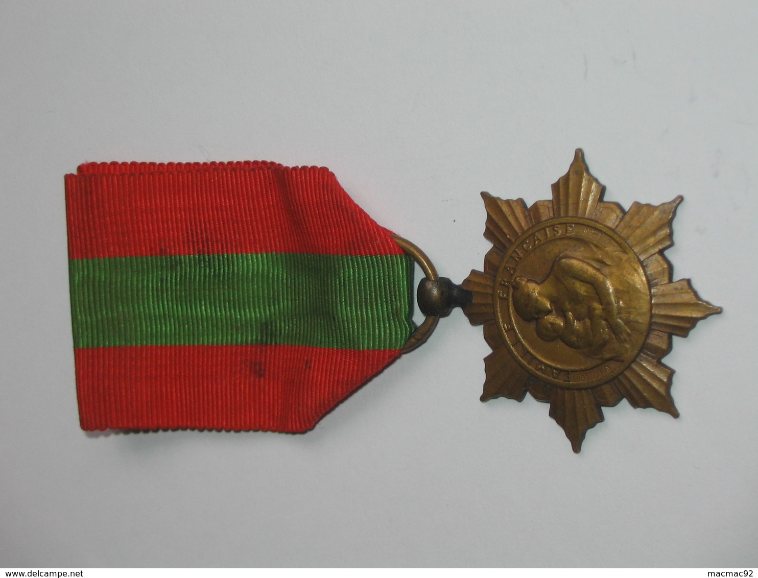 Médaille/Décoration - Famille Francaise   **** EN ACHAT IMMEDIAT **** - France