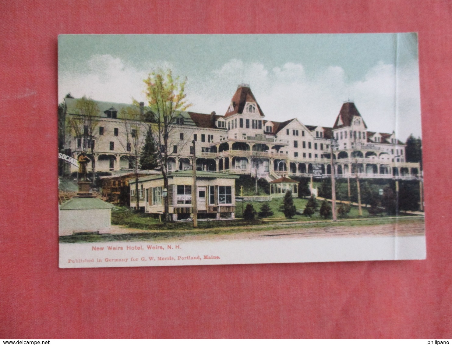 New Weirs Hotel  Weirs-- Has Right Side Border Crease  New Hampshire >  Ref 3100 - Other & Unclassified