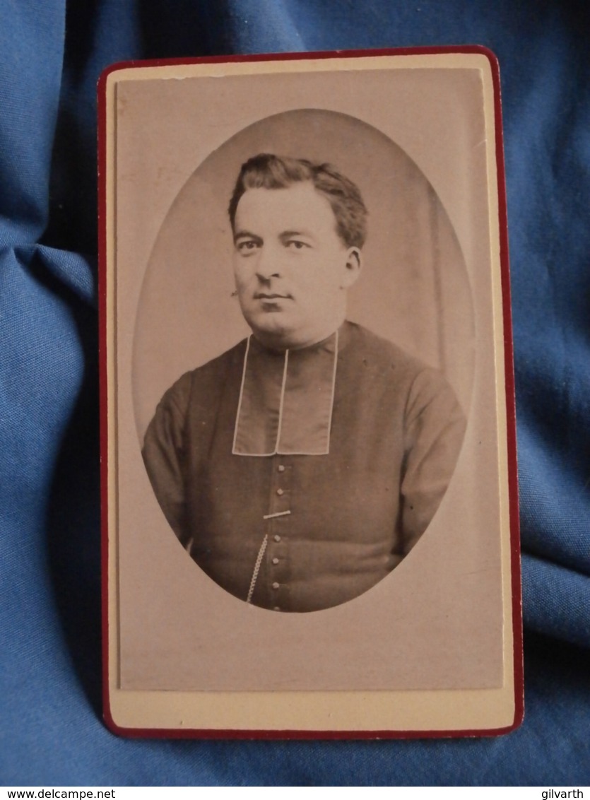 Photo CDV  Turquant  La Ferté Macé  Portrait Curé, Abbé, Religieux  CA 1880 - L406A - Anciennes (Av. 1900)
