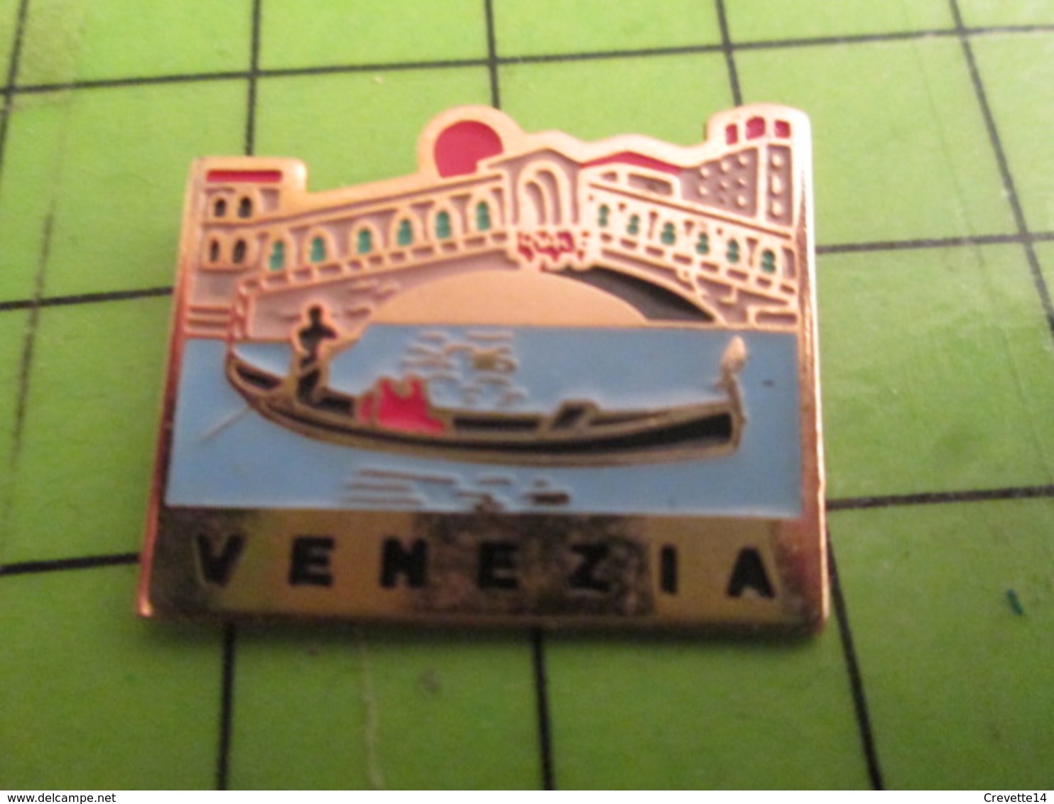 512e Pins Pin's / Rare & De Belle Qualité  THEME : VILLES / ITALIE VENISE VENEZIA GONDOLE PONT DES SOUPIRS - Villes