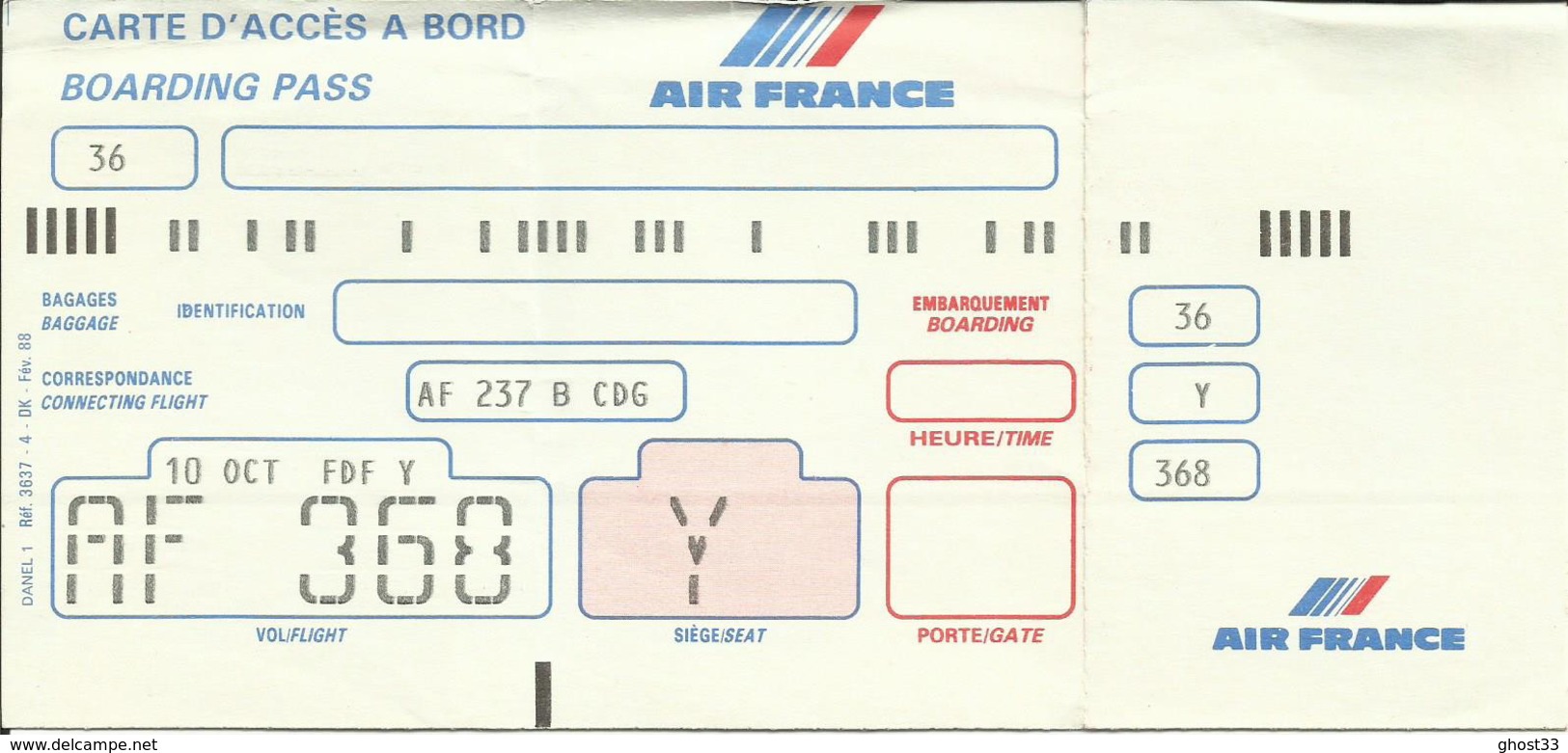 AIR FRANCE - Carte D'Embarquement/Boarding Pass - 1988 - CAYENNE / FORT-DE-FRANCE - Carte D'imbarco