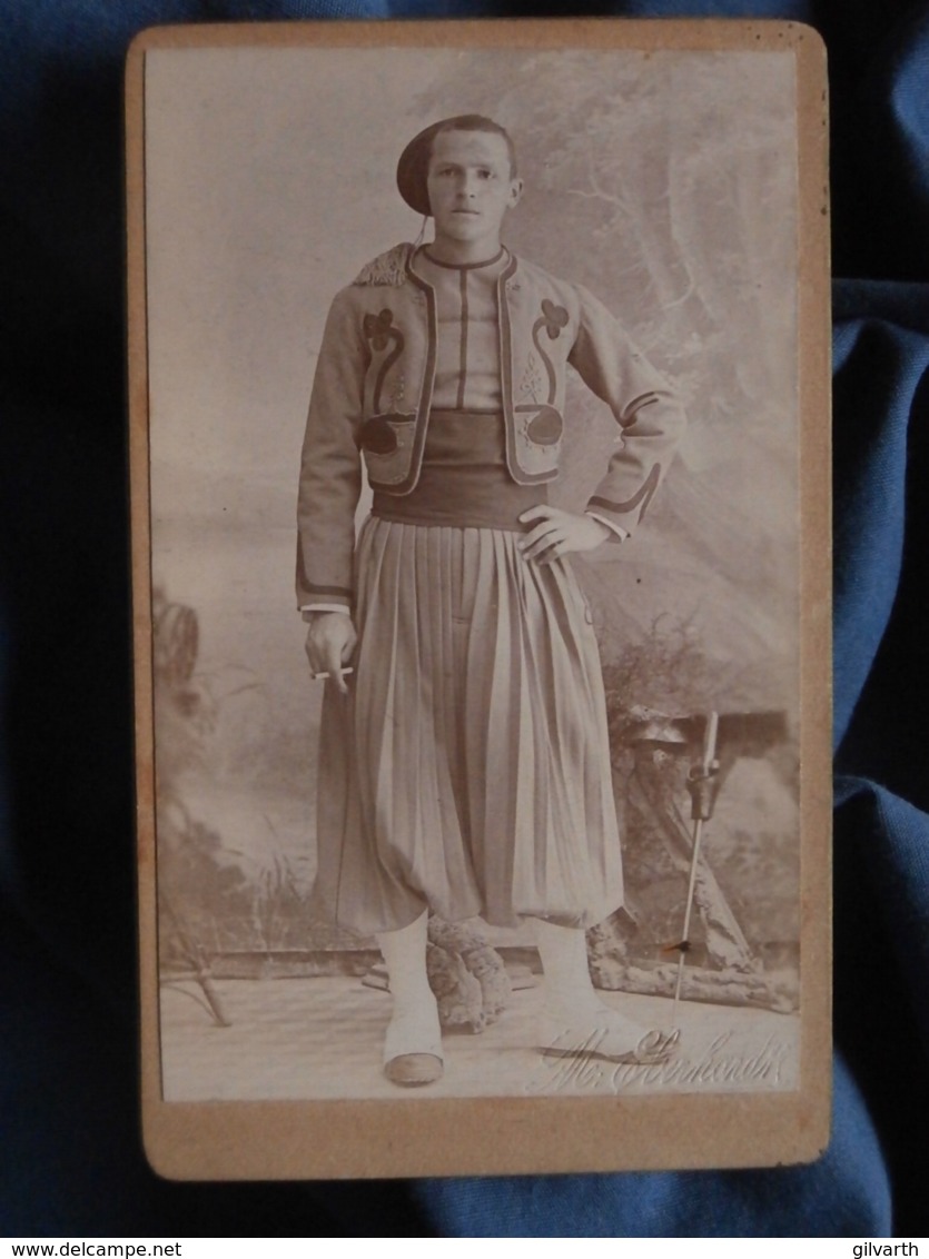 Photo CDV Anonyme - Militaire Tirailleur Algérien En Pied (augustin Delaye) Datée Mai 1896 L409 - Anciennes (Av. 1900)