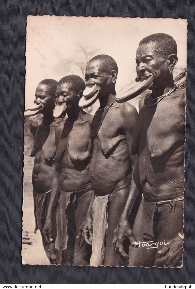 Vente Immediate Tchad Femmes à Plateaux  ( Ethnologie Nu Ethnique Es. Landowski) - Tchad