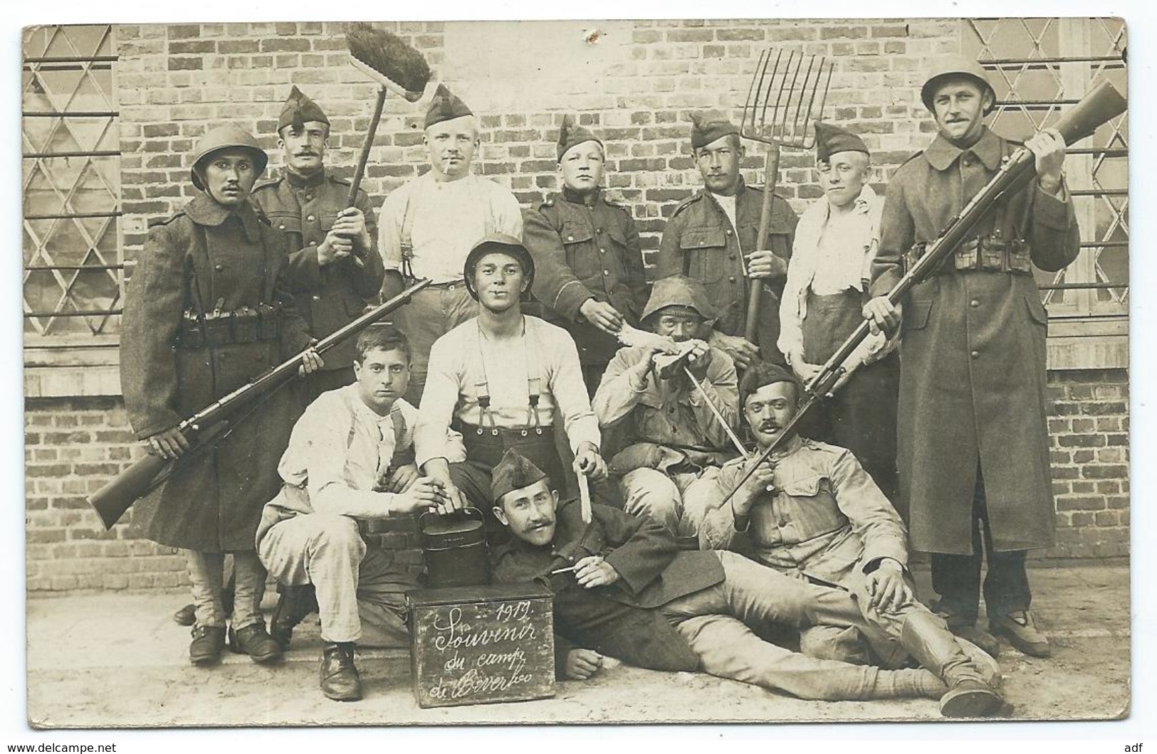 CARTE PHOTO SOUVENIR DU CAMP DE BEVERLOO 1919, SOLDATS, BOURG - LEOPOLD, PROVINCE DE LIMBOURG, BELGIQUE - Leopoldsburg