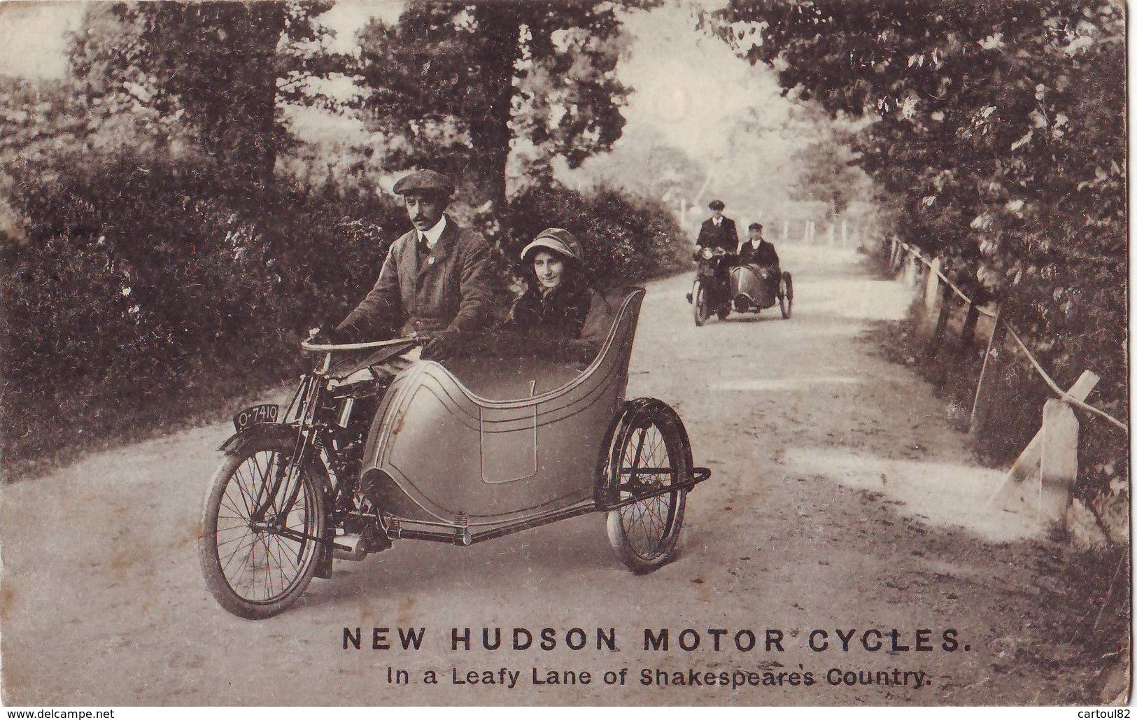 228 H  CPA  New Hudson Motor Cycles Mote Side Car Carte Bon état - Motos