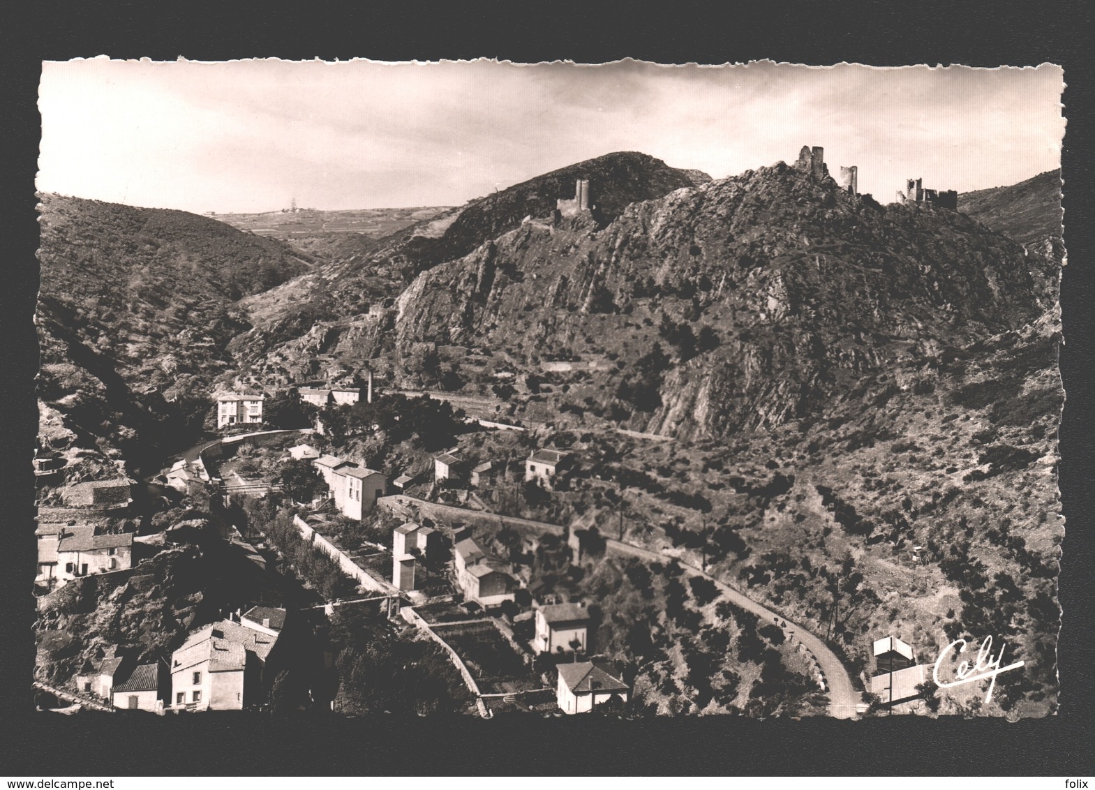 Lastours - Les Châteaux Et La Partie Nord Du Village - Vue Prise Des Lacets De La Route De Fournes-Cabardes - état Neuf - Autres & Non Classés