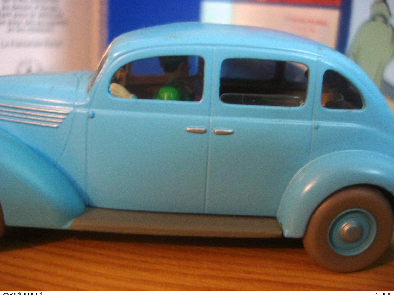 VOITURE LE TAXI BLEU FORD V8 de 1937, 1/43, Tintin et les Sept Boules de Cristal