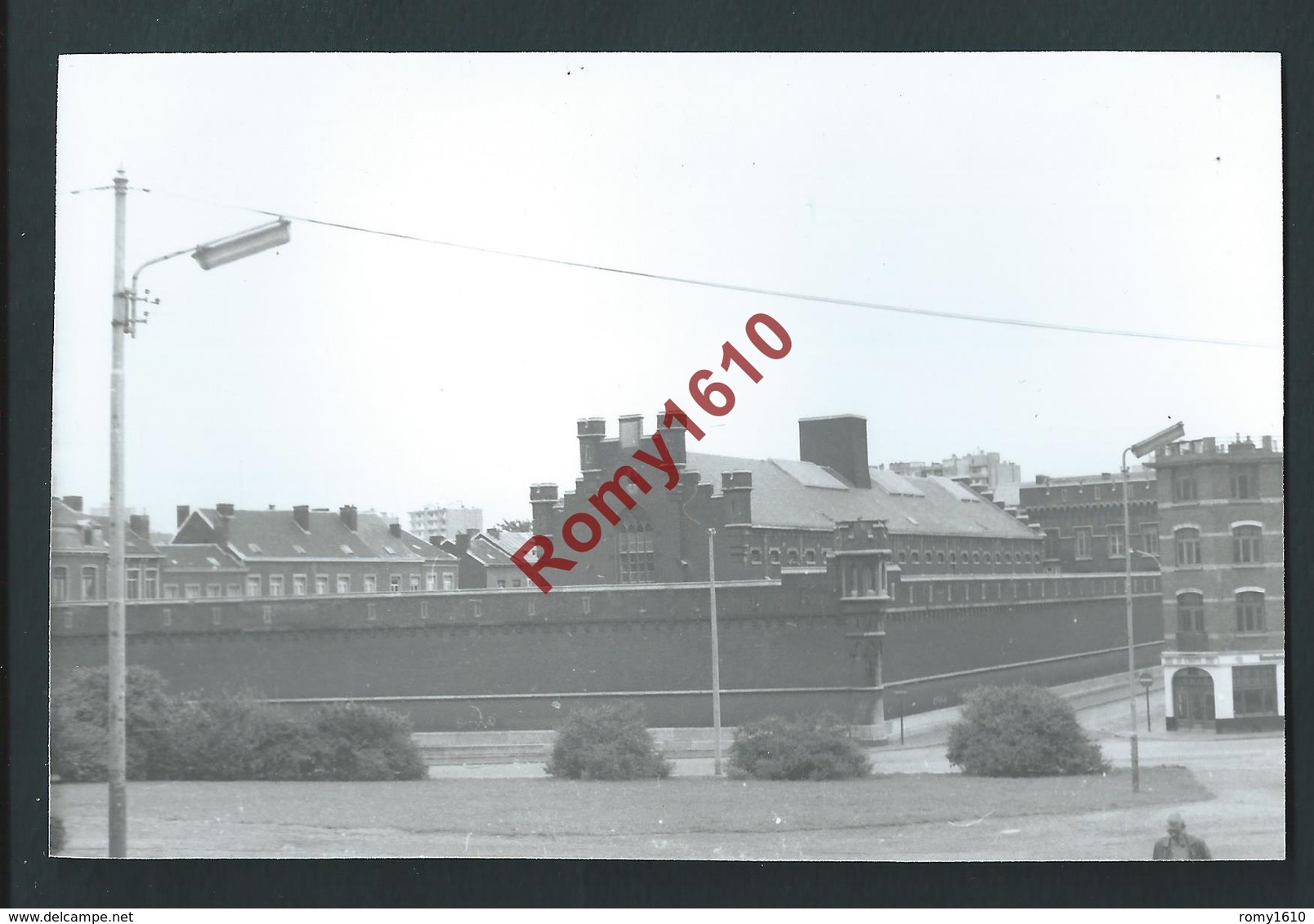 Liège. Lot De 7 Photos.   Ancienne Prison Saint Léonard. Format Carte Postale. - Liège