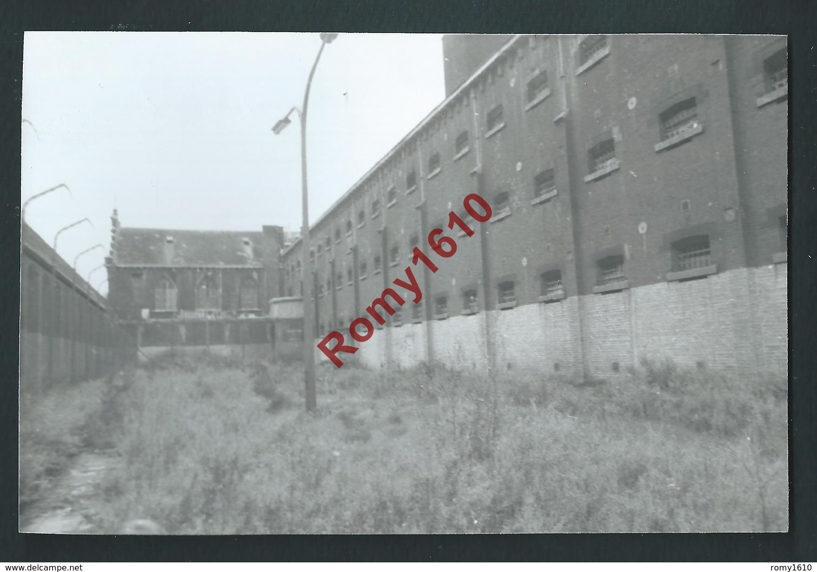 Liège. Lot De 7 Photos.   Ancienne Prison Saint Léonard. Format Carte Postale. - Liege