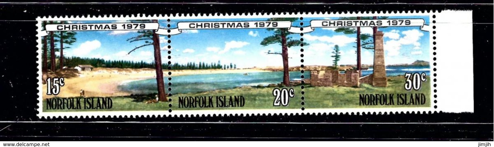 Christmas Is 253b MNH 1979 Christmas Strip Of 3 - Christmaseiland