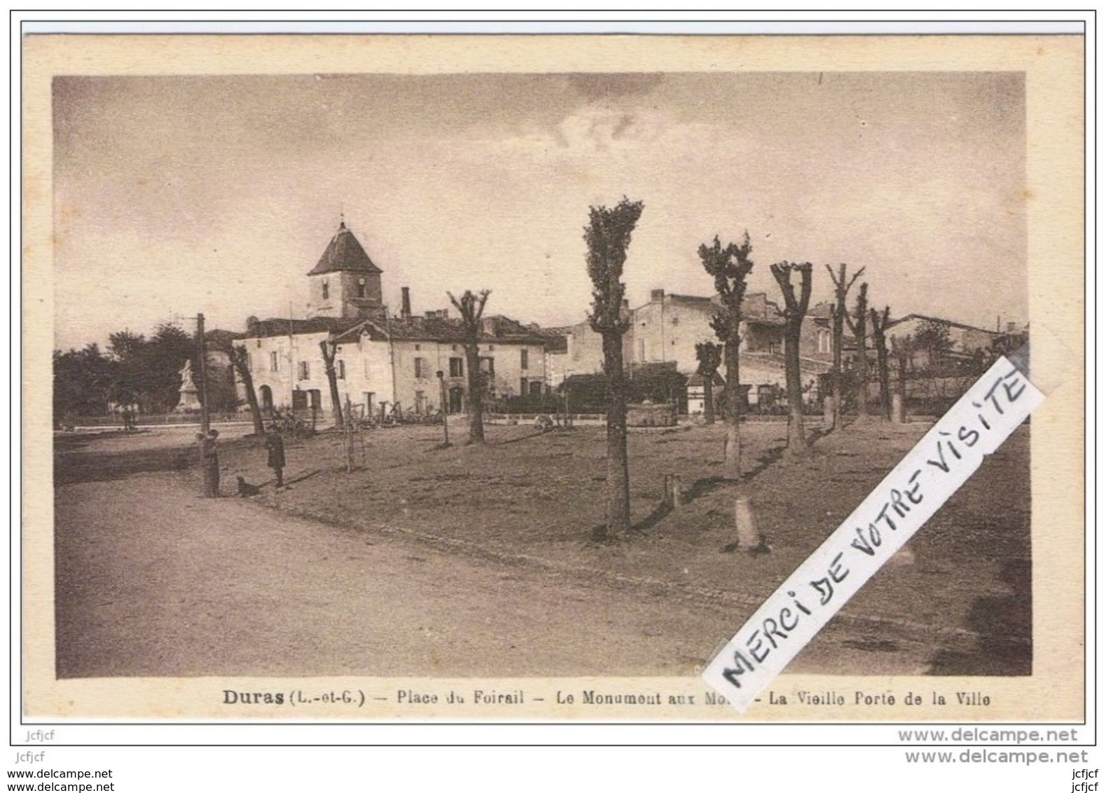 Cpa..47..DURAS..PLACE DU FOIRAIL..LE MONUMENT AUX MORTS... - Andere & Zonder Classificatie