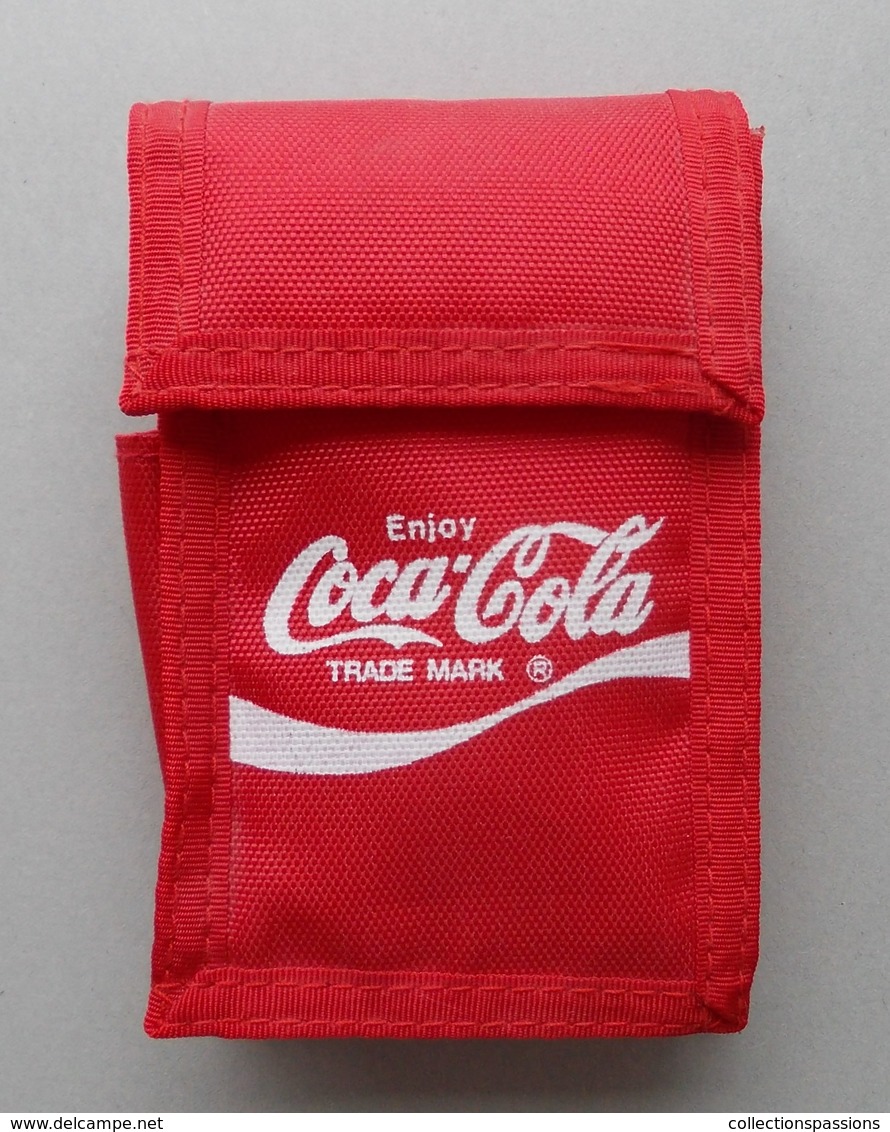 - Etui Pour Paquet De Cigarettes. COCA COLA - - Autres & Non Classés