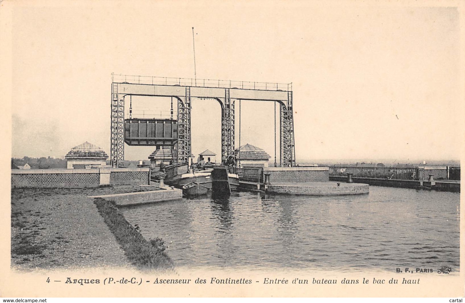 62 - ARQUES - Ascenseur Des Fontinettes - Entrée D'un Bateau Dans Le Bac Du Haut - Arques