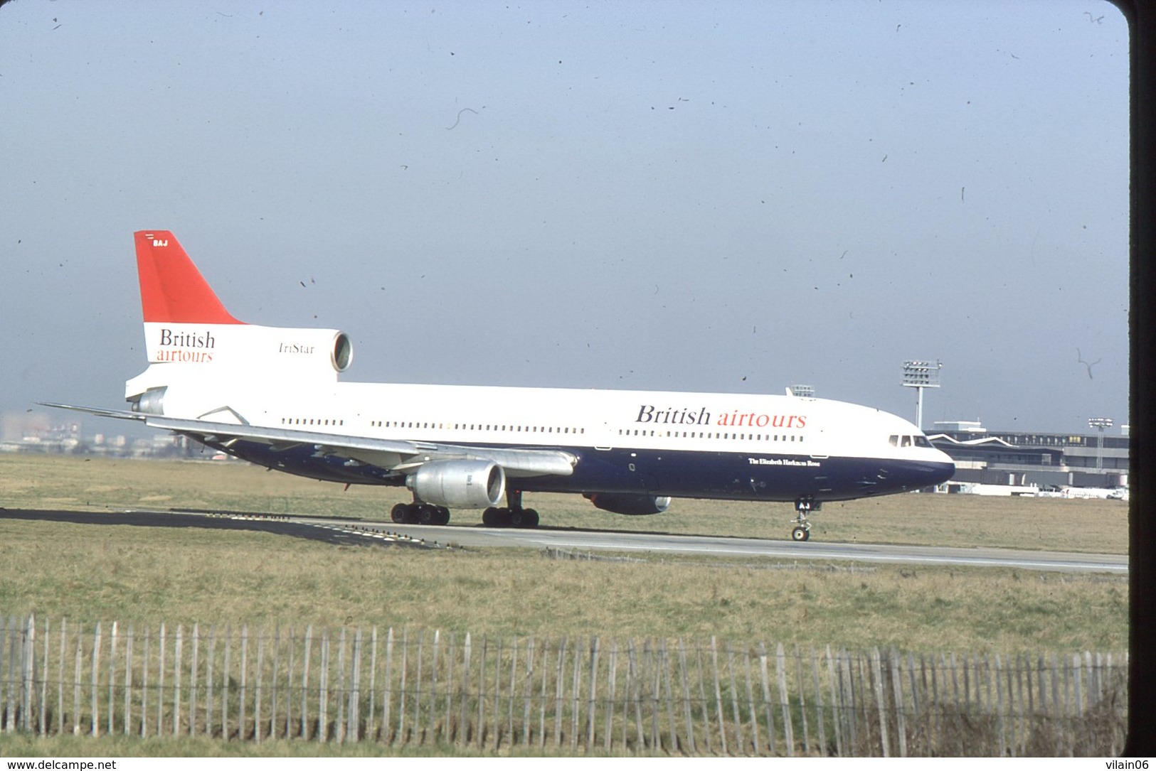 SLIDE / AVION / AIRCRAFT   KODAK  ORIGINAL  BRITISH AIRTOURS TRISTARD  G-BBAJ - Diapositives