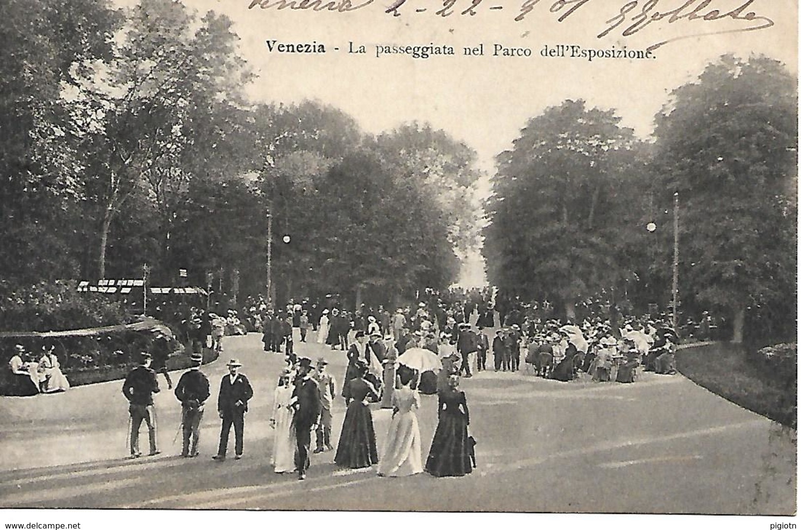 VE421 - VENEZIA - LA PASSEGGIATA NEL PARCO DELL'ESPOSIZIONE - FORMATO PICCOLO -  VIAGGIATA 1901 - Venezia