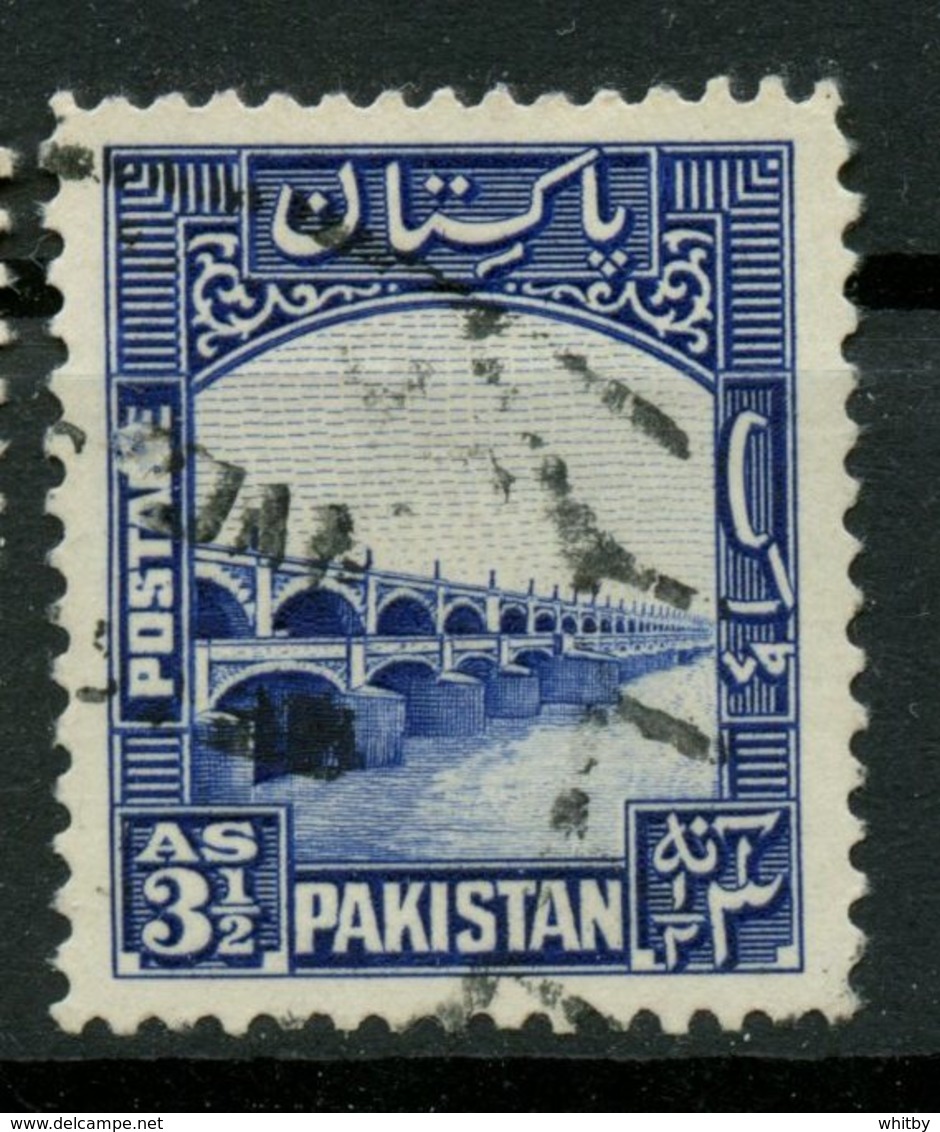 Pakistan 1948 3 1/2as Dam Issue #32 - Pakistan
