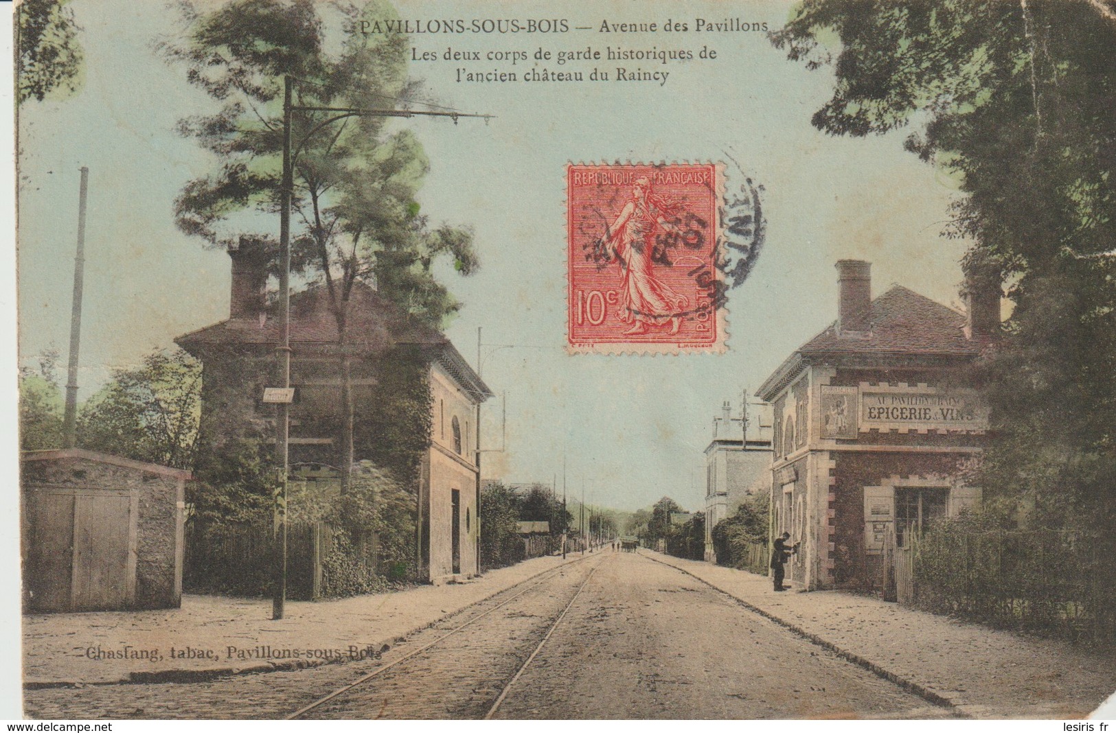 C P A. -  PAVILLONS SOUS BOIS -AVENUE DES PAVILLONS - LES DEUX CORPS DE GARDE HISTORIQUES DE L'ANCIEN CHÂTEAU DU RAINCY - Otros & Sin Clasificación