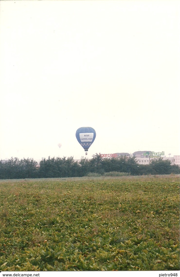 Aerostato (Mongolfiera) In Decollo, N. 2 Fotografie, Ballon à Air Chaud, Hot Air Balloon - Aviazione