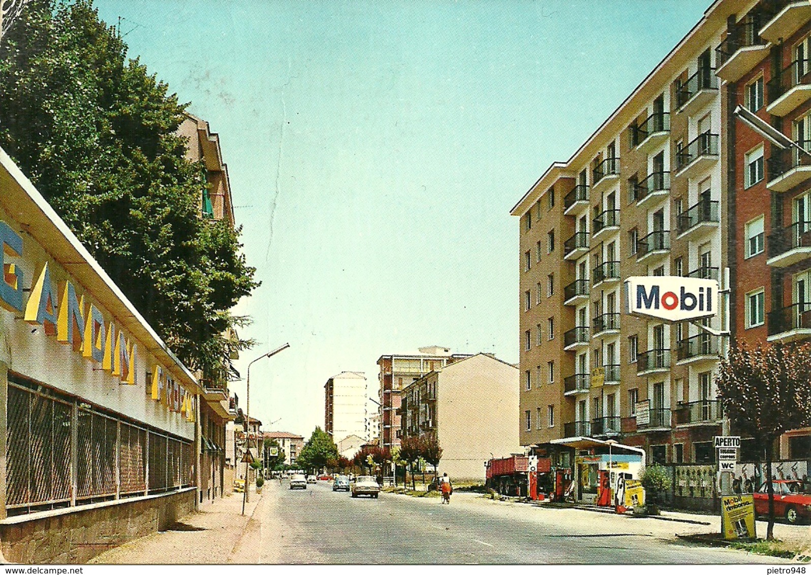 Alessandria (Piemonte) Via Carlo Marx, Distributore Carburanti "Mobil", Rue Charles Marx, Charles Marx Street - Alessandria