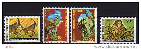 Bénin N° 457/60 X Animaux En Voie De Disparition, Les 4 Valeurs  Trace De Charnière Sinon TB - Bénin – Dahomey (1960-...)