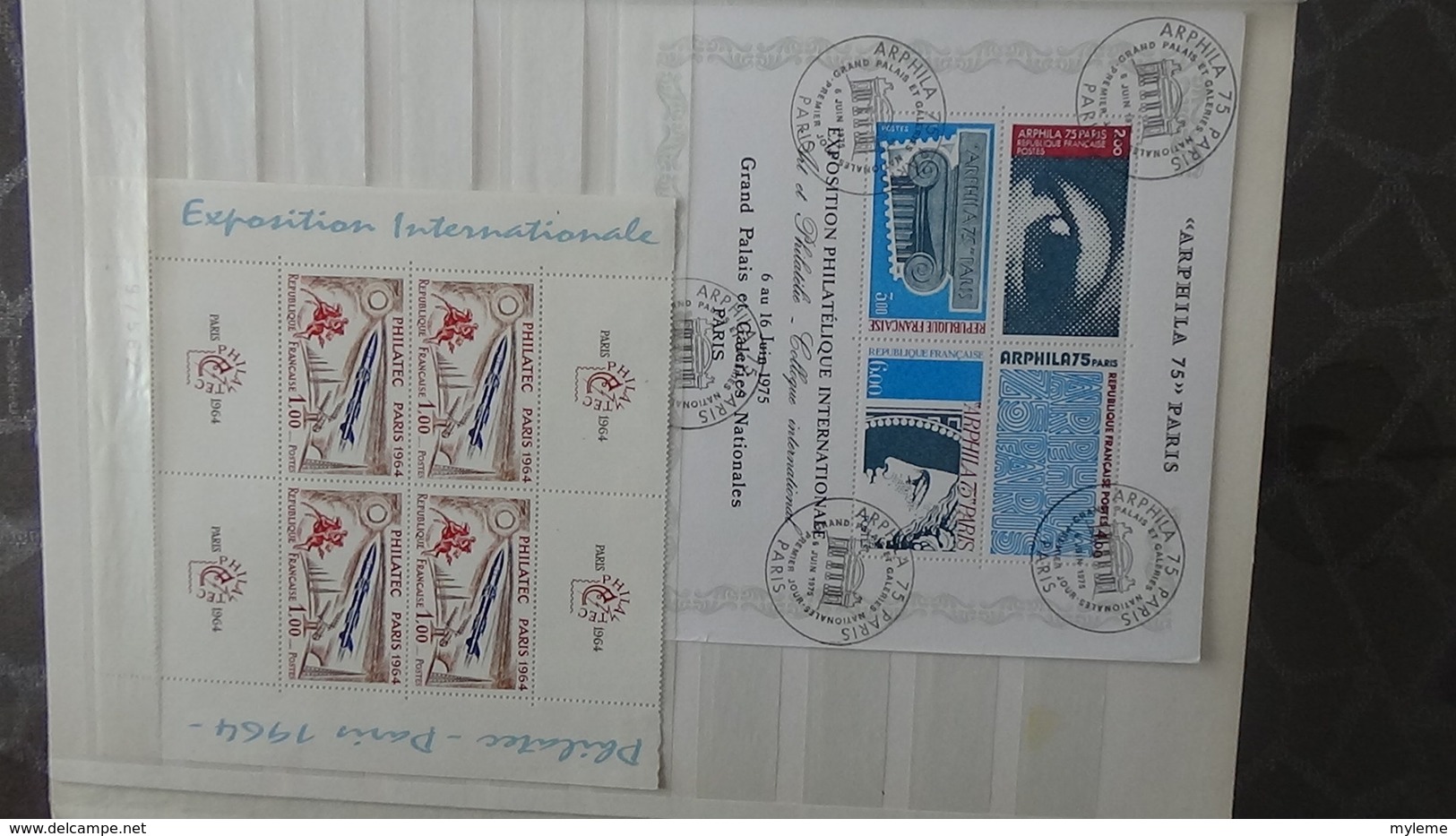 146 Blocs Et Plusieurs Timbres Oblitérés De Différents Pays Dont France 1/2 Bloc Philatec 64 **. Voir Commentaires !!! - Collections (en Albums)