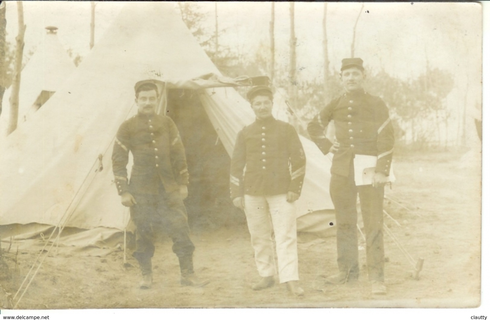 Carte Photo , Ww1 , 3 Soldats En Uniforme 33° Rgt Infanterie , Voyagée - Guerre 1914-18