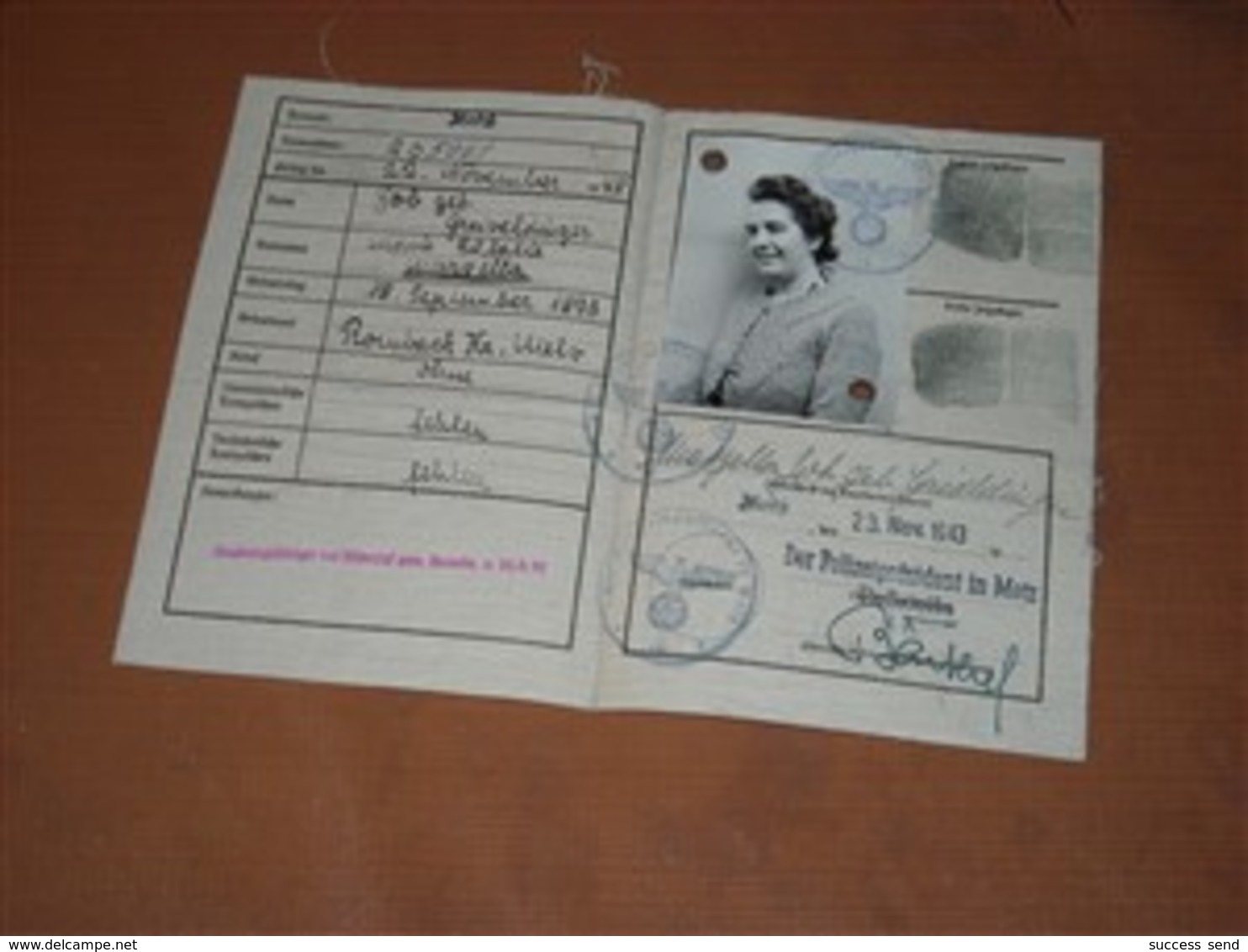 Rare CARTE TISSU 23/11/1943. DEUTSCHES REICH KENNKARTE. ROMBACH KR. METZ. DER POLIZEIPRÄSIDENT IN METZ - Non Classés