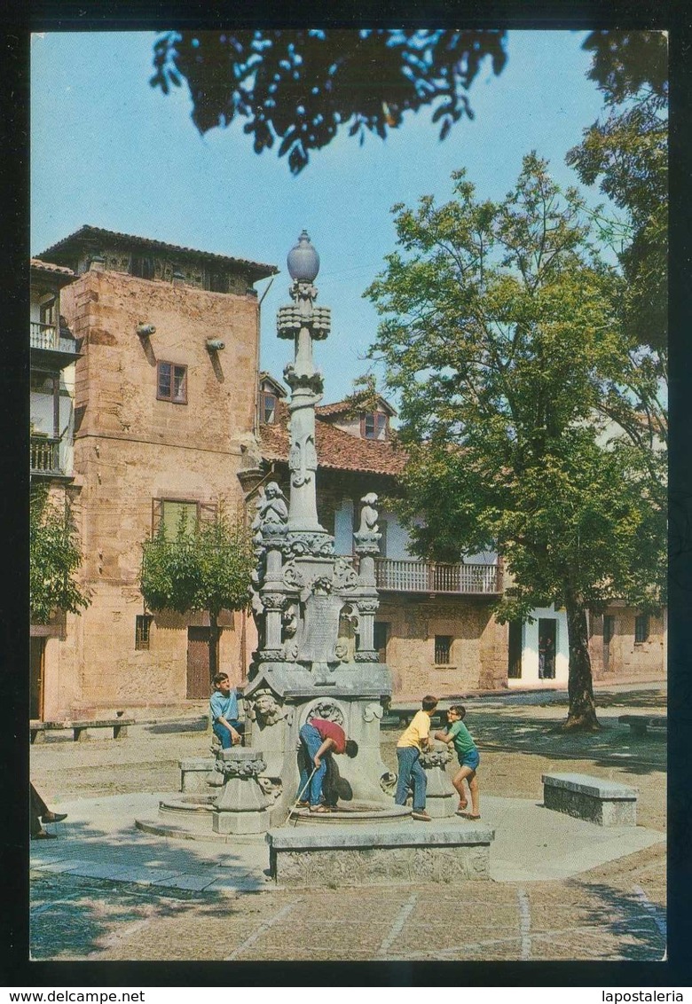 Comillas. *Fuente De Los Tres Caños* Ed. G. Garrabella-Zgz Nº 97. Nueva. - Cantabria (Santander)