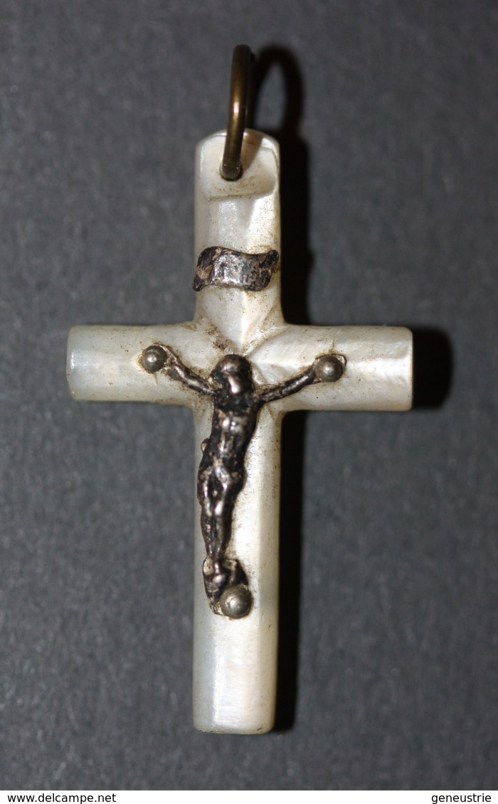 Croix Crucifix En Nacre Fin XIXe - Religion & Esotérisme