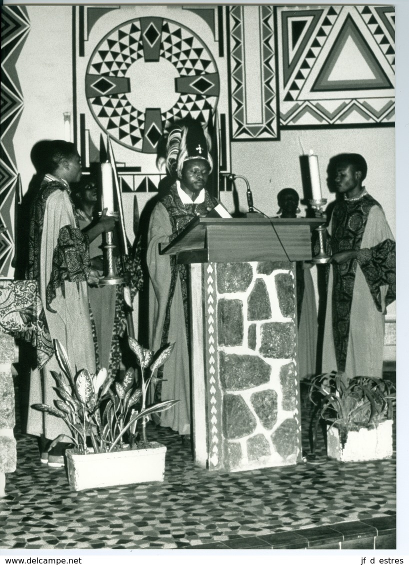 Photo Zaïre Kinshasa. Messe En Rite Zaïrois En Paroisse 1988 Photo-service PP. Blancs - Afrique