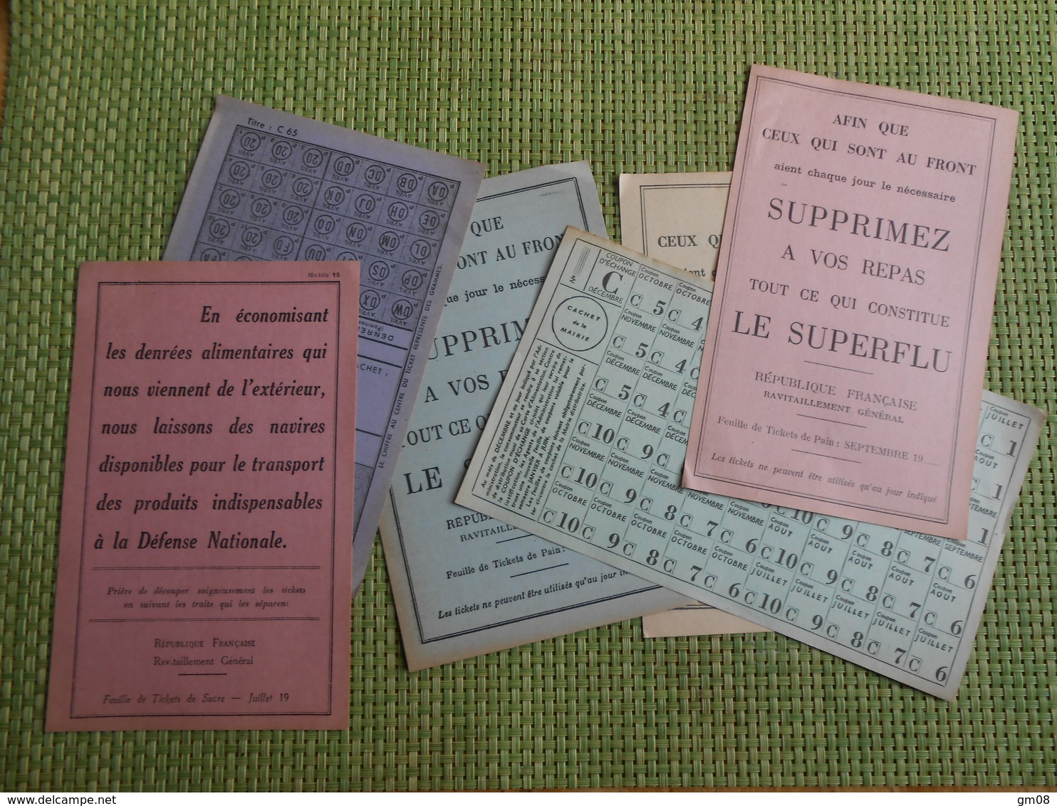 Militaria. Tickets De Rationnement. Ravitaillement. Occupation. 1939 1945.  WW2. 6 Documents.. - Autres & Non Classés