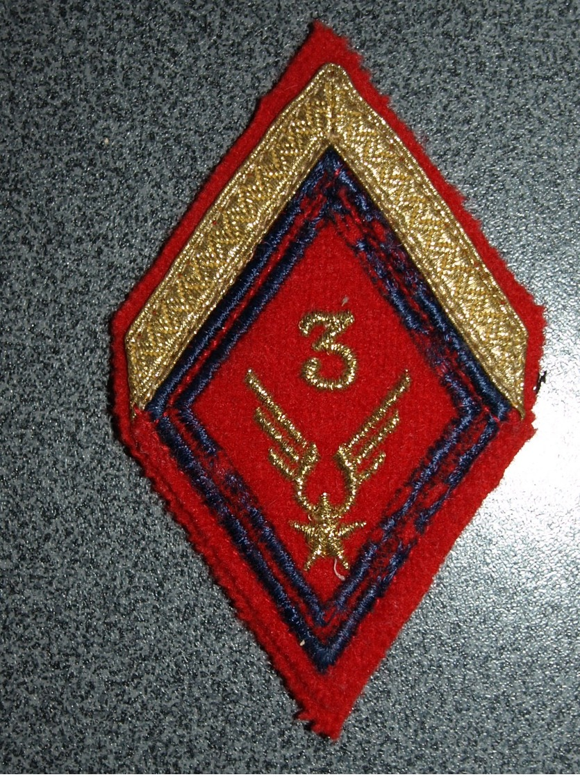 ECUSSON TISSUS  ARMEE  FRANCAISE  LOSANGE  SGT 3 ALAT - Ecussons Tissu