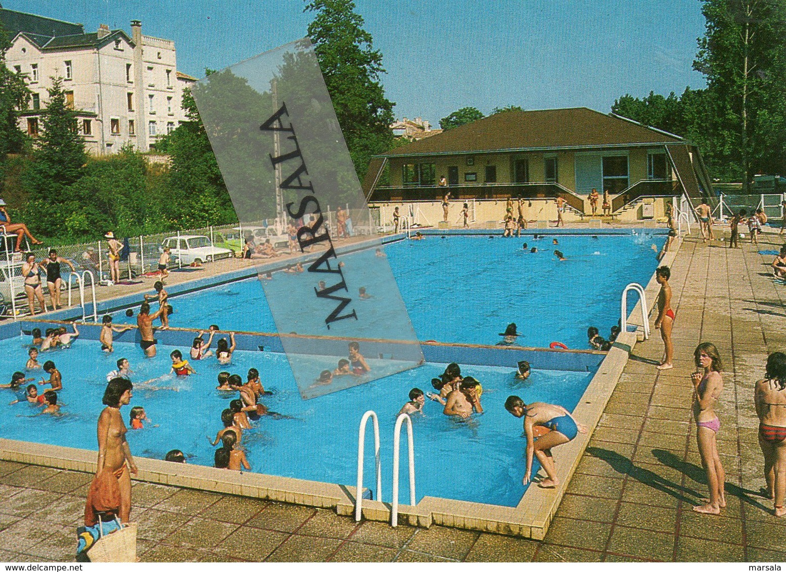 CPM  Vouillé La Bataille  La Piscine - Vouille