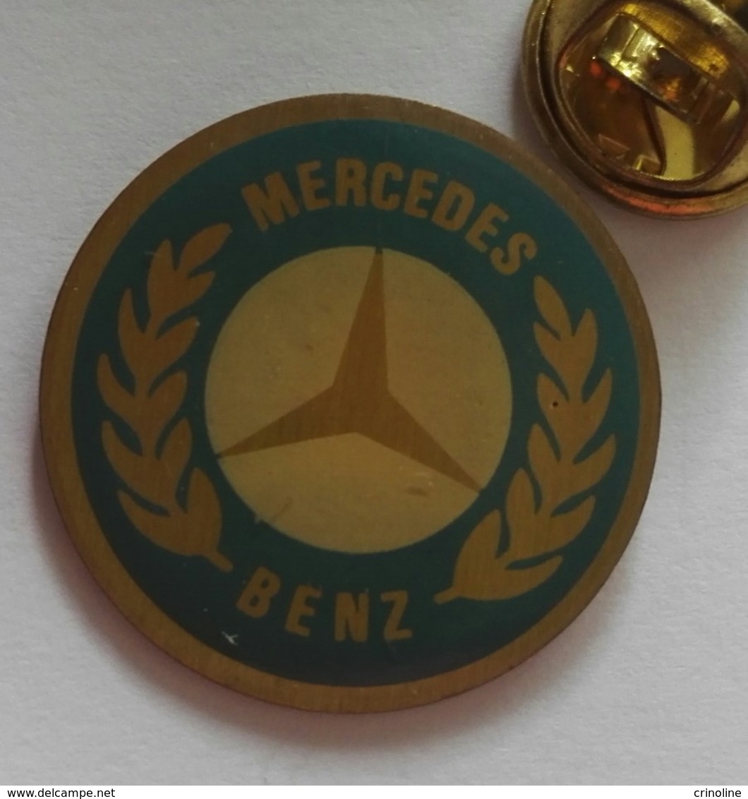 Pin's - Voiture Logo Mercedes - Mercedes