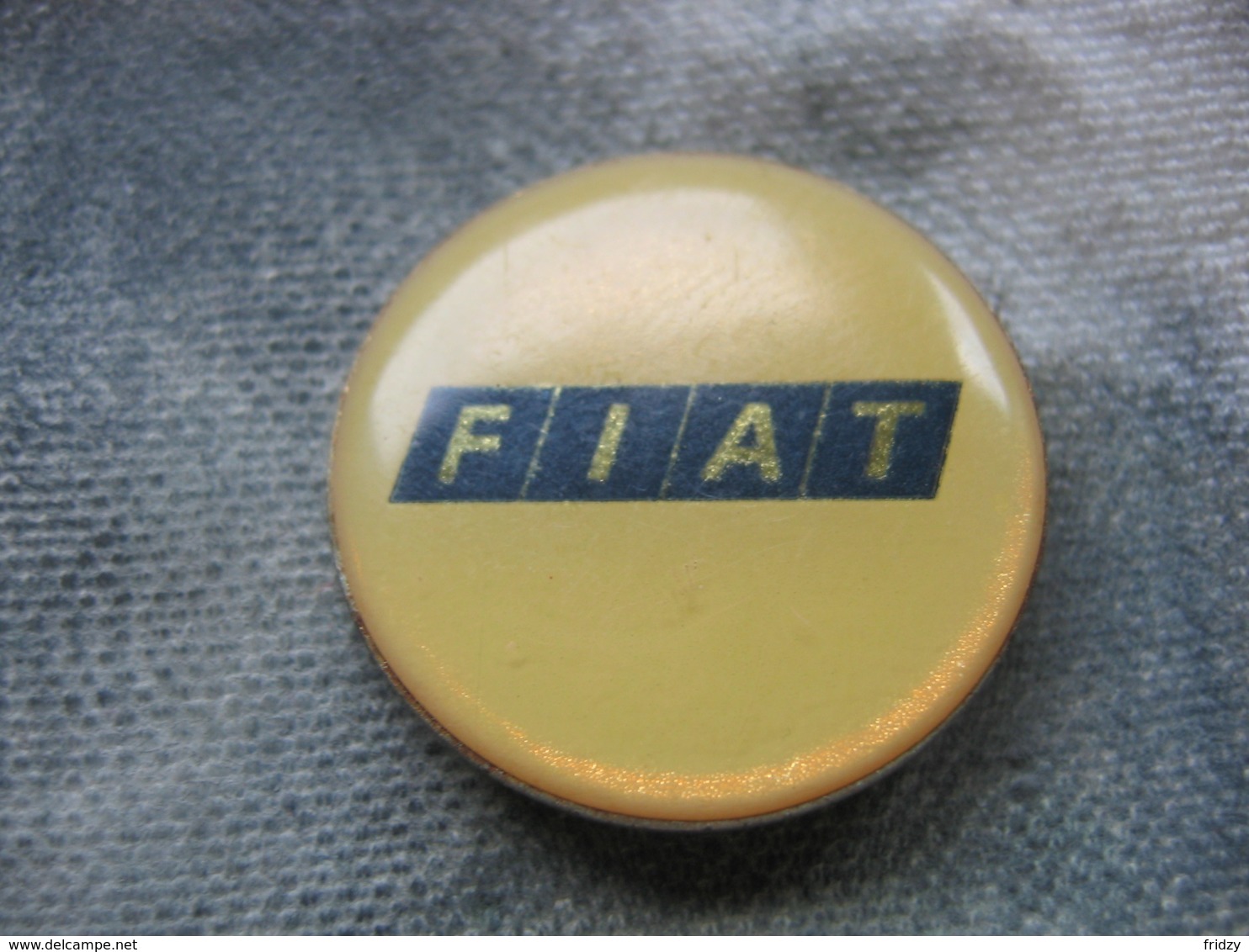 Pin's Embleme FIAT - Fiat