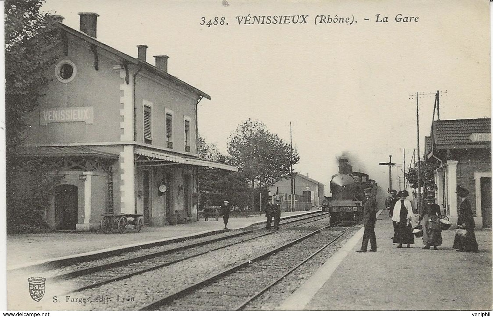VENISSIEUX -RHONE - -LA GARE - ANNEE 1915 - Stazioni Con Treni
